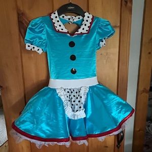Little girl 50’s waitress dance costume.